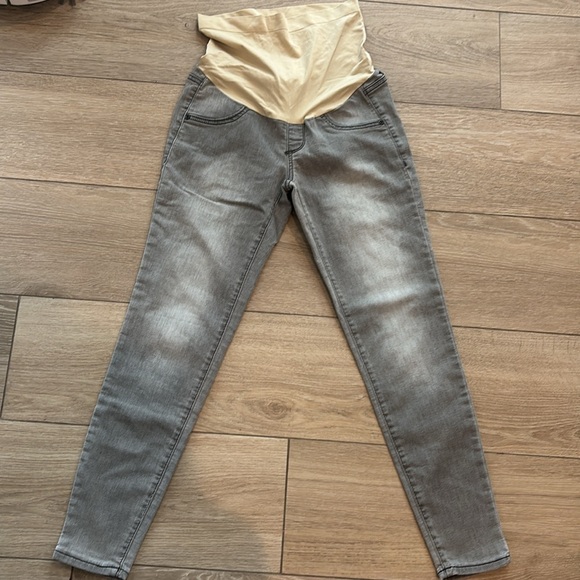 Gray Maternity Jeans - Picture 2 of 5